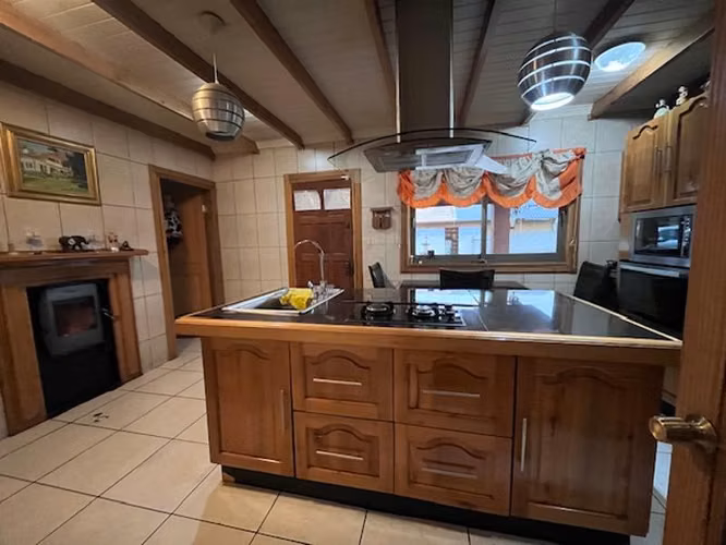 Oportunidad única, Venta de fábrica con casa en Parcela .