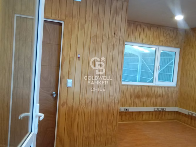 Bodega 900m² + Oficinas 140m², Andenes y Seguridad
