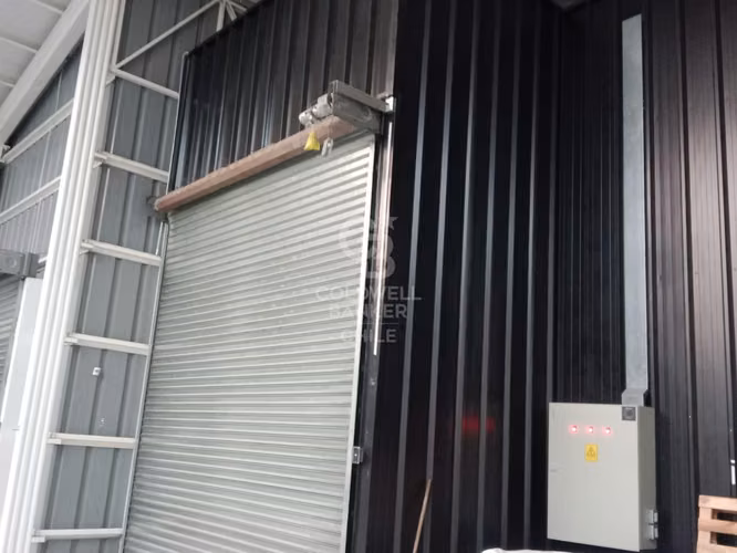Bodega 900m² + Oficinas 140m², Andenes y Seguridad