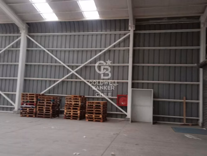Bodega 900m² + Oficinas 140m², Andenes y Seguridad