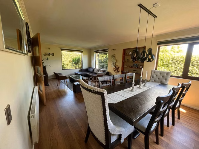 Hermosa casa en Puerto Varas: Privacidad y Confort