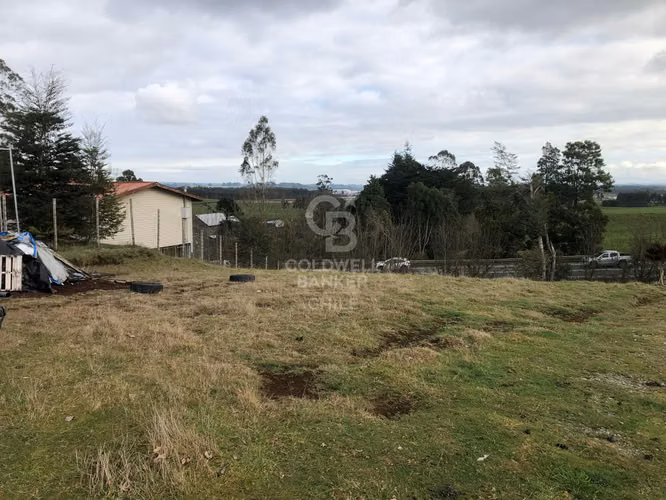 Parcela con magnifica vista a los volcanes; no condominio.