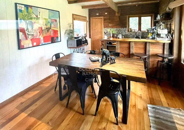 Casa  orilla de rio pescado