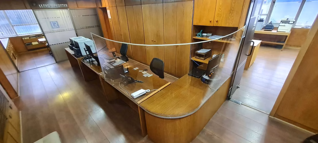 Amplia oficina en venta, ubicada a pasos de Plaza Sotomayor, Valparaíso