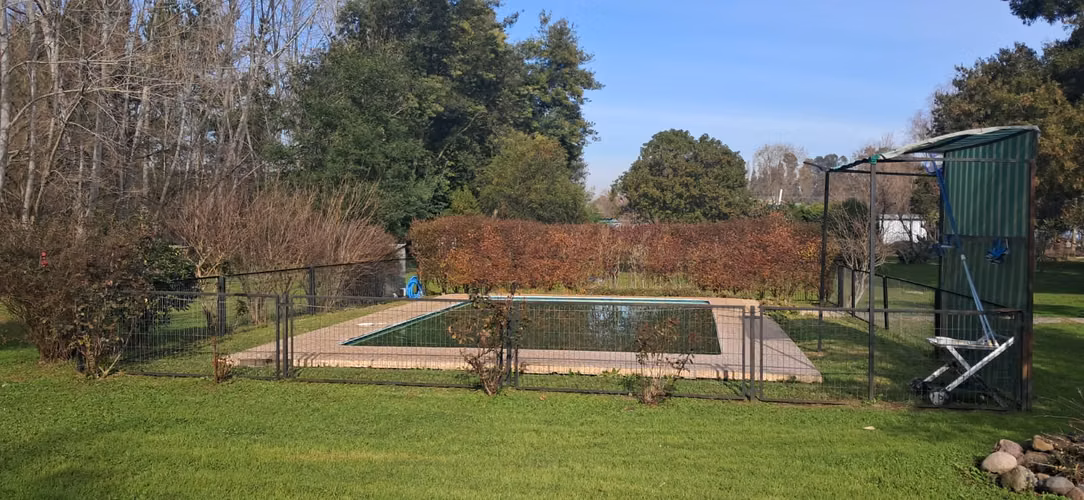 Parcela 5.000 m² con Casa y Piscina – Sector Poniente Ruta 5 Sur