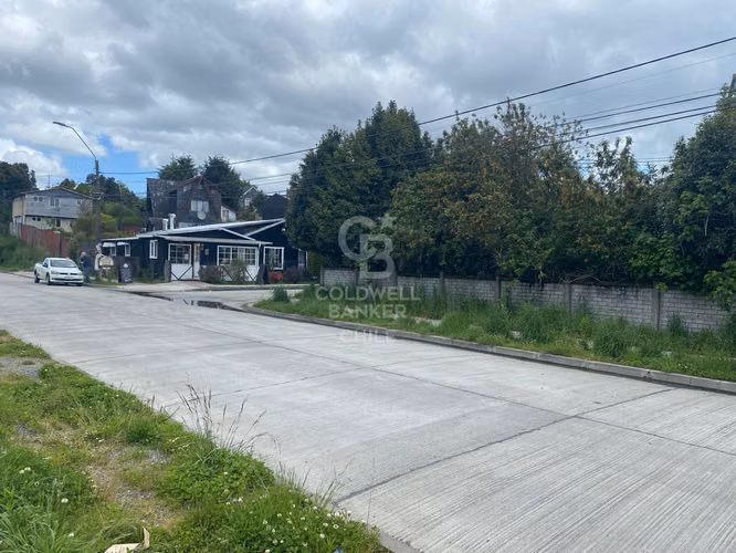 ¡A una cuadra de la costanera Puerto Varas! | Comercial - Imagen 3