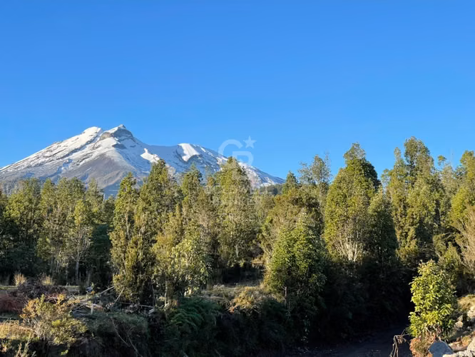 Parcela con bosque y estero a los pies del volcán calbuco