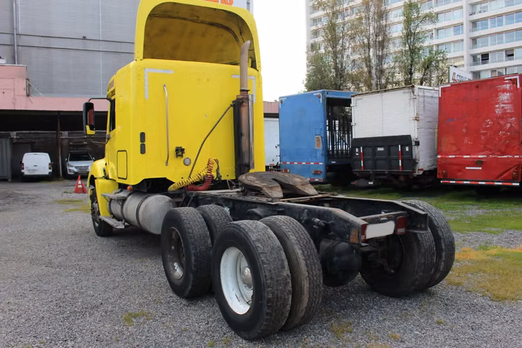 Tracto Freightliner Cl 120 Columbia 6x4 año 2007