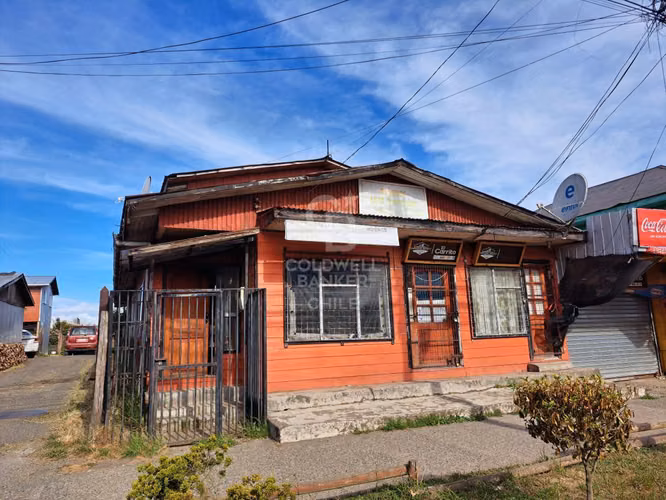 Casa en los Muermos, con tres locales funcionando
