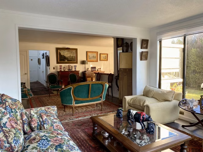Encantadora Residencia Clásica en Exquisito Entorno