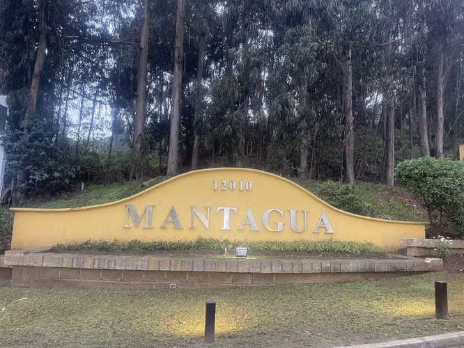 Encantadora Residencia Clásica en Exquisito Entorno