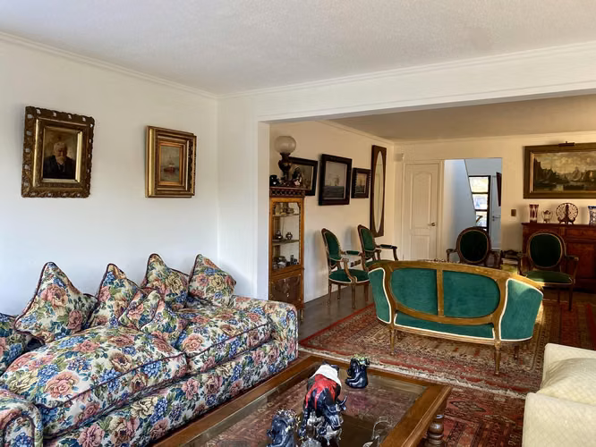 Encantadora Residencia Clásica en Exquisito Entorno
