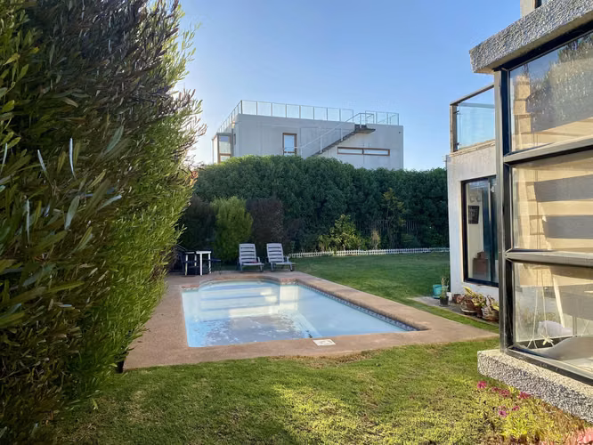 Encantadora Residencia Clásica en Exquisito Entorno