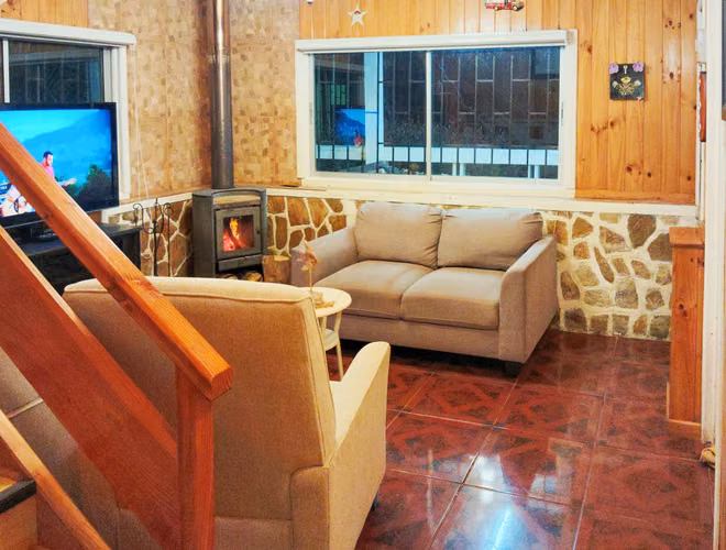 SE VENDE HERMOSA CASA EN SECTOR RESIDENCIAL, CON TODOS LOS MUEBLES A EMPRESA O PARTICULAR