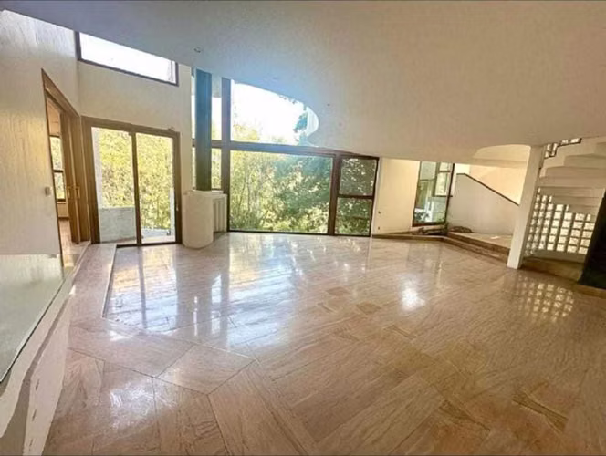 Gran casa en Lo Curro (112550)