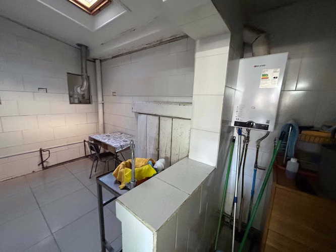 Avenida Libertad casa con 7 oficinas (113420)