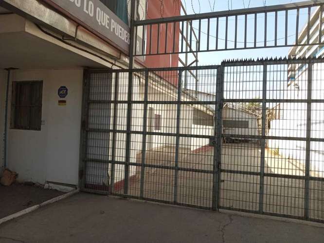 Arriendo local comercial 750m2 parking (113717)