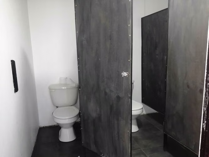 Arriendo terreno 4.450 con contenedores (113720)