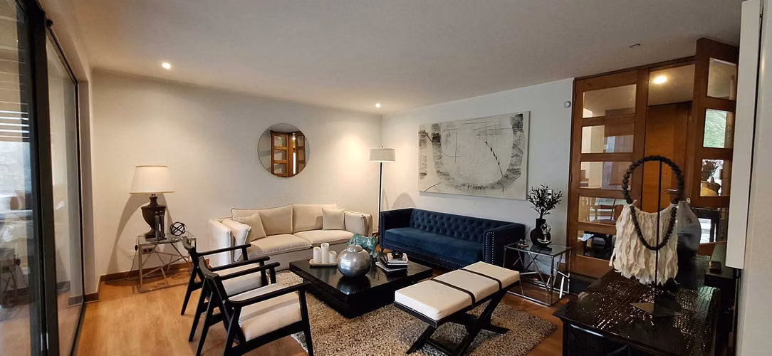 Casa familiar en Cond. La Reserva, Chicureo (113715)
