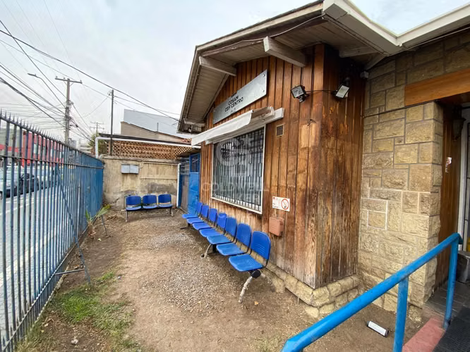 Gran Casa Comercial en Zona Céntrica de Puente Alto
