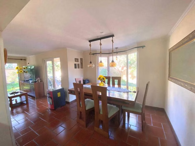 Casa 2 Pisos, 4D+3B+3E, 300 m2, Quilicura (110157)