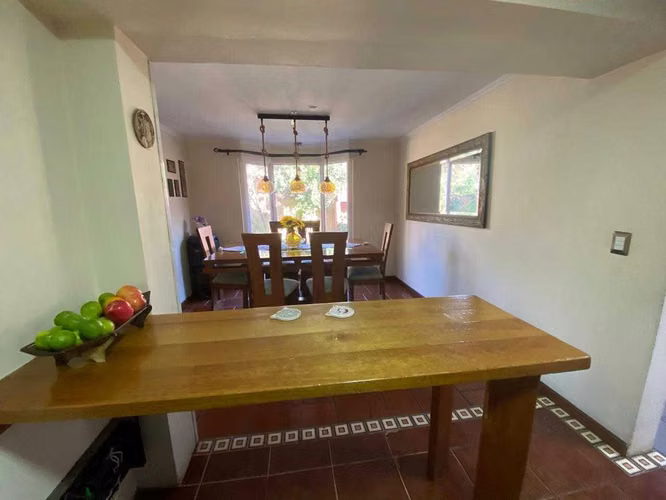 Casa 2 Pisos, 4D+3B+3E, 300 m2, Quilicura (110157)