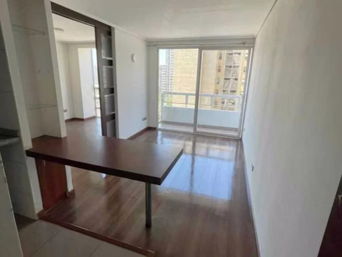 REBAJADO!! DEPTO EN VENTA LIRA 399  (113840)