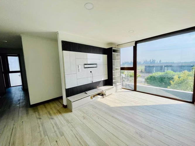 amplia casa en parcela  (113862)