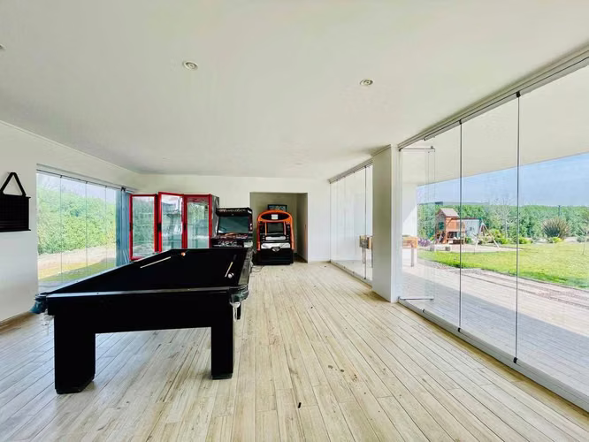 amplia casa en parcela  (113862)