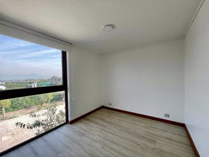amplia casa en parcela  (113862)