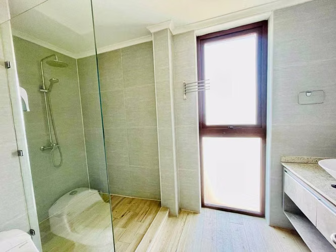 amplia casa en parcela  (113862)