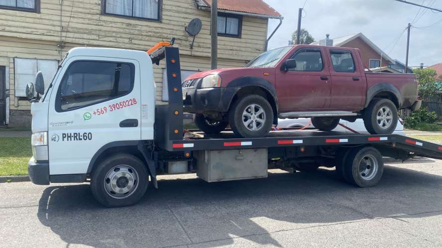 Se vende camión grúa Mitsubishi Canter