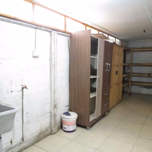 SE VENDE CASA 3 DORMITORIOS  2 BAÑOS  ESTACIONAMIENTO