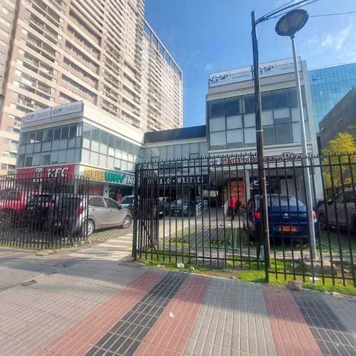Venta de Estacionamiento y Bodega  (114061)