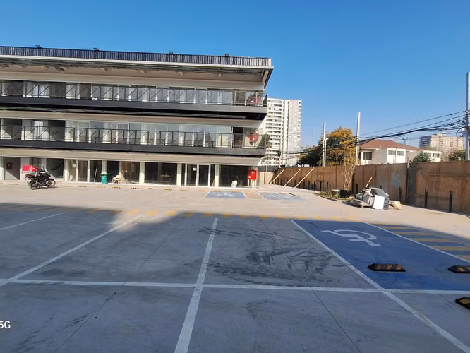 LOCAL COMERCIAL EN PISO 3 LA FLORIDA