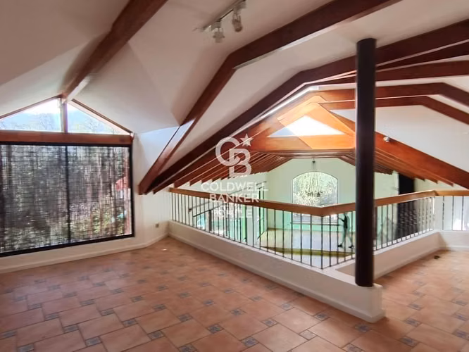 Casa colonial en condominio privado.