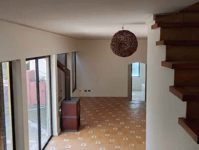 Casa colonial en condominio privado.