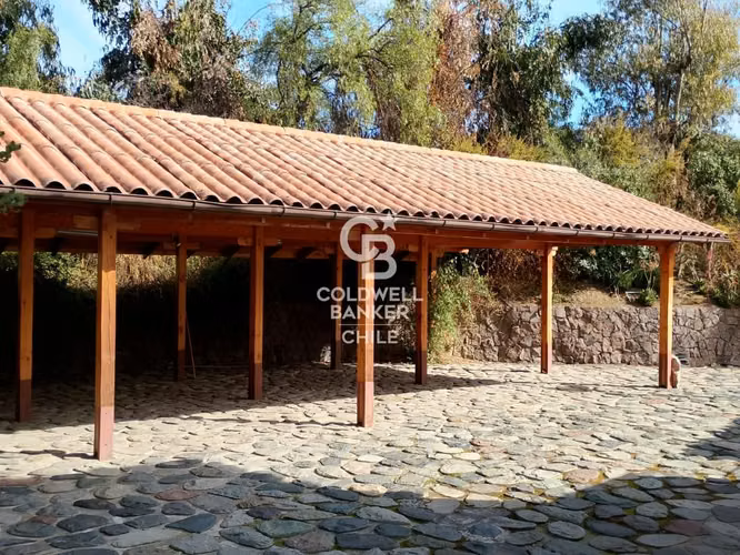 Casa colonial en condominio privado.