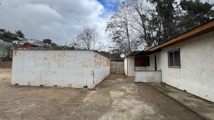 Arriendo Terreno con Galpón y Oficinas – Quilpué, Paso Hondo
