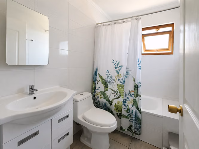 Hermosa Parcela-Casa, Los Niches Km 10 Curicó, Agua potable.