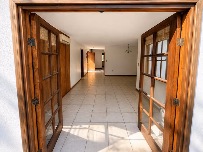 EN VENTAEXCELENTE CASA Y PARCELA, QUILVO, ROMERAL.