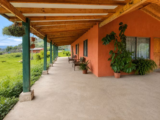 HERMOSA PROPIEDAD  DE 2 HECTAREAS  CON CASA EN PALQUIBUDI.