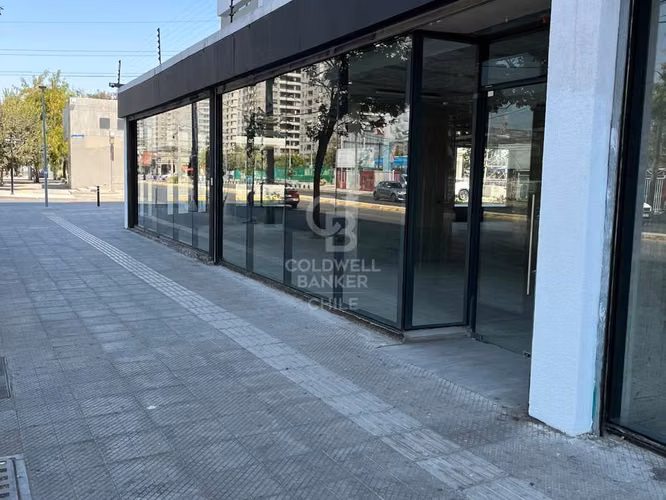 Placa Comercial sobre Av. San Diego
