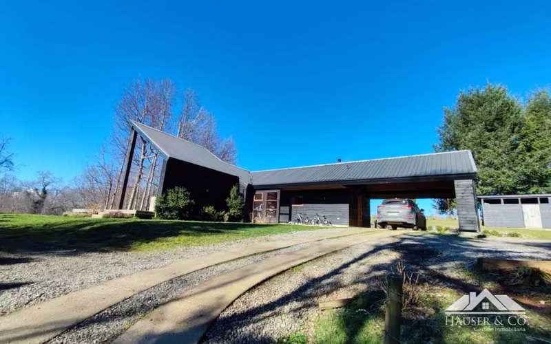 Casa en venta en Villarrica 4 dorm 4baños alto estandar de construccion