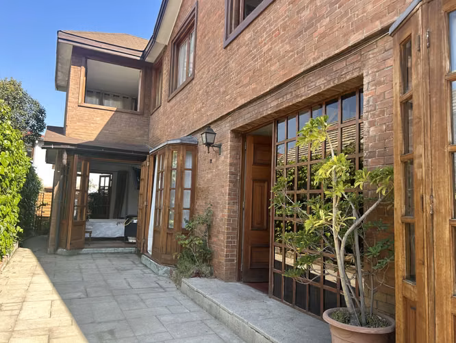 Casa Manquehue Sur, Las Condes