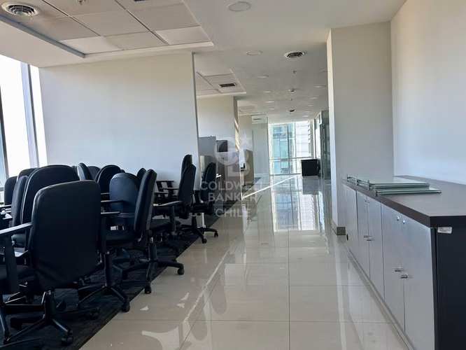 Oficina Cerro Colorado, Las Condes