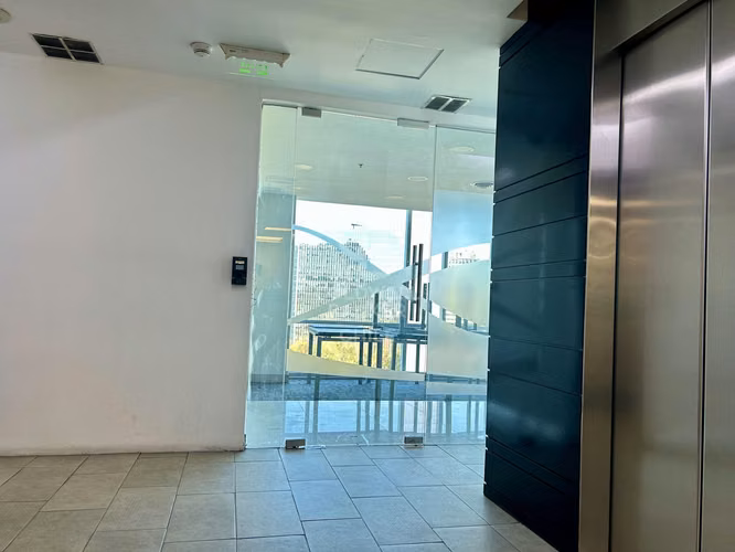 Oficina Cerro Colorado, Las Condes