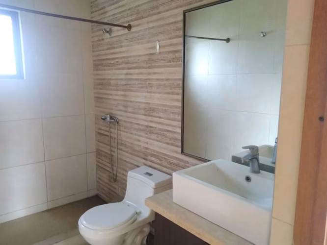 Se vende casa sólida c/terreno 5000m2,Coinco VI R