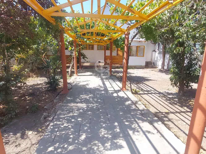 VENDE casa con proyección comercial