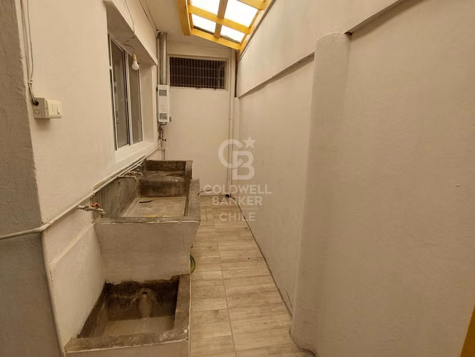 VENDE casa con proyección comercial